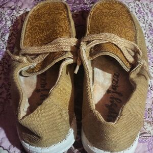 Gypsy Jazz Tan Loafers